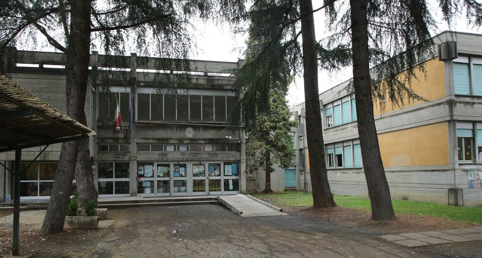 Incendi, vandalismi e baby gang: «La scuola non va lasciata sola» 