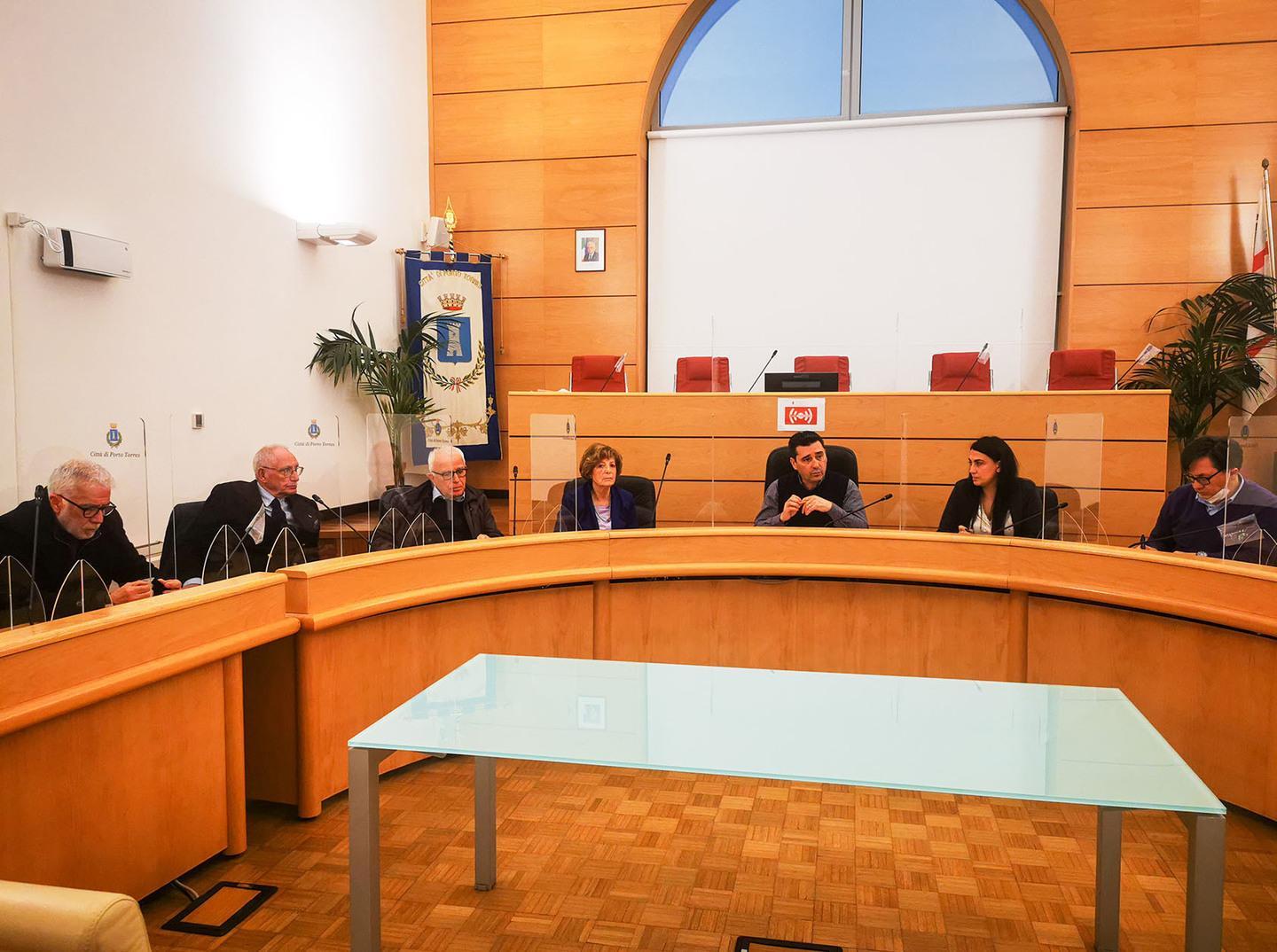 Gli ex sindaci in campo per accogliere i profughi 