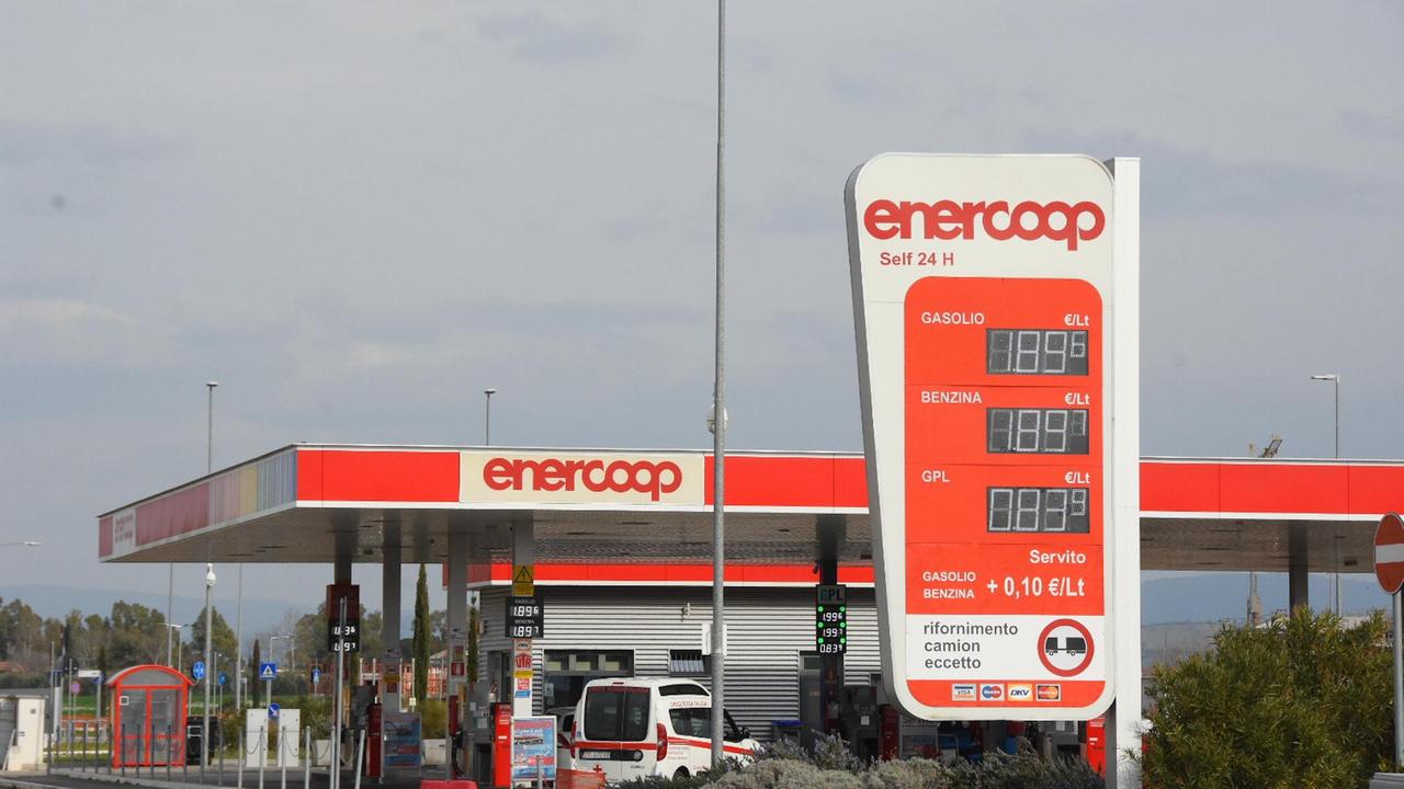 I prezzi di Enercoop al Maremà (FOTO AGENZIA BF)