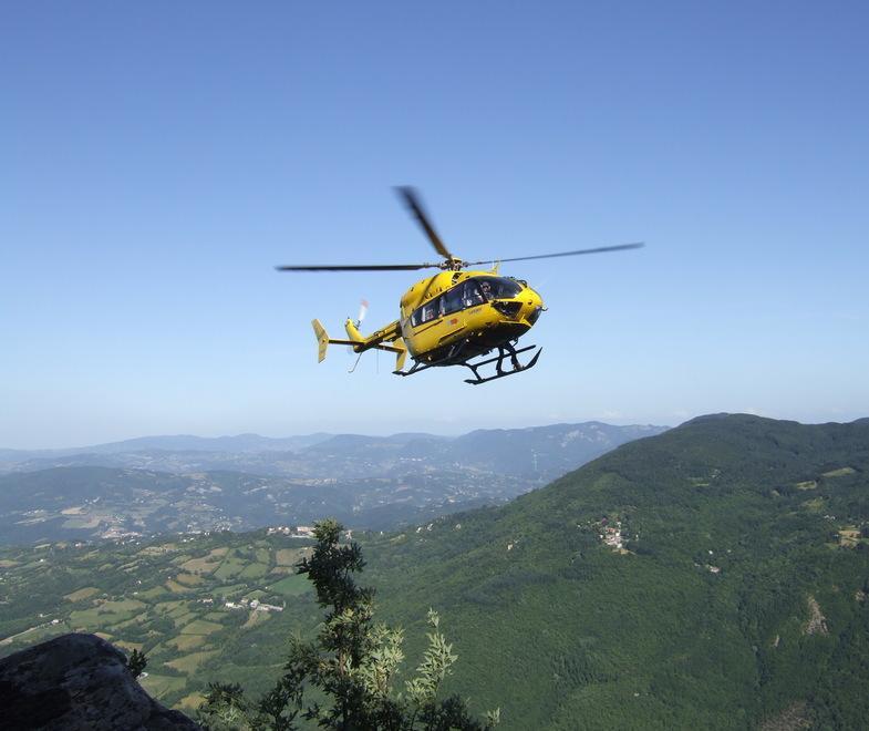 Ventasso: accoltella i genitori, lei operata a Parma. Studente di 25 anni arrestato e piantonato 