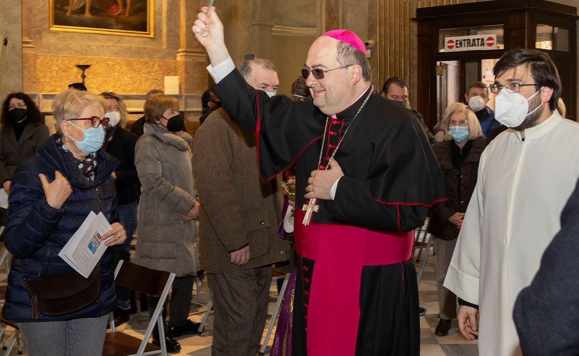 «Benvenuto tra noi vescovo Giacomo Lei è la roccia della nostra chiesa» 