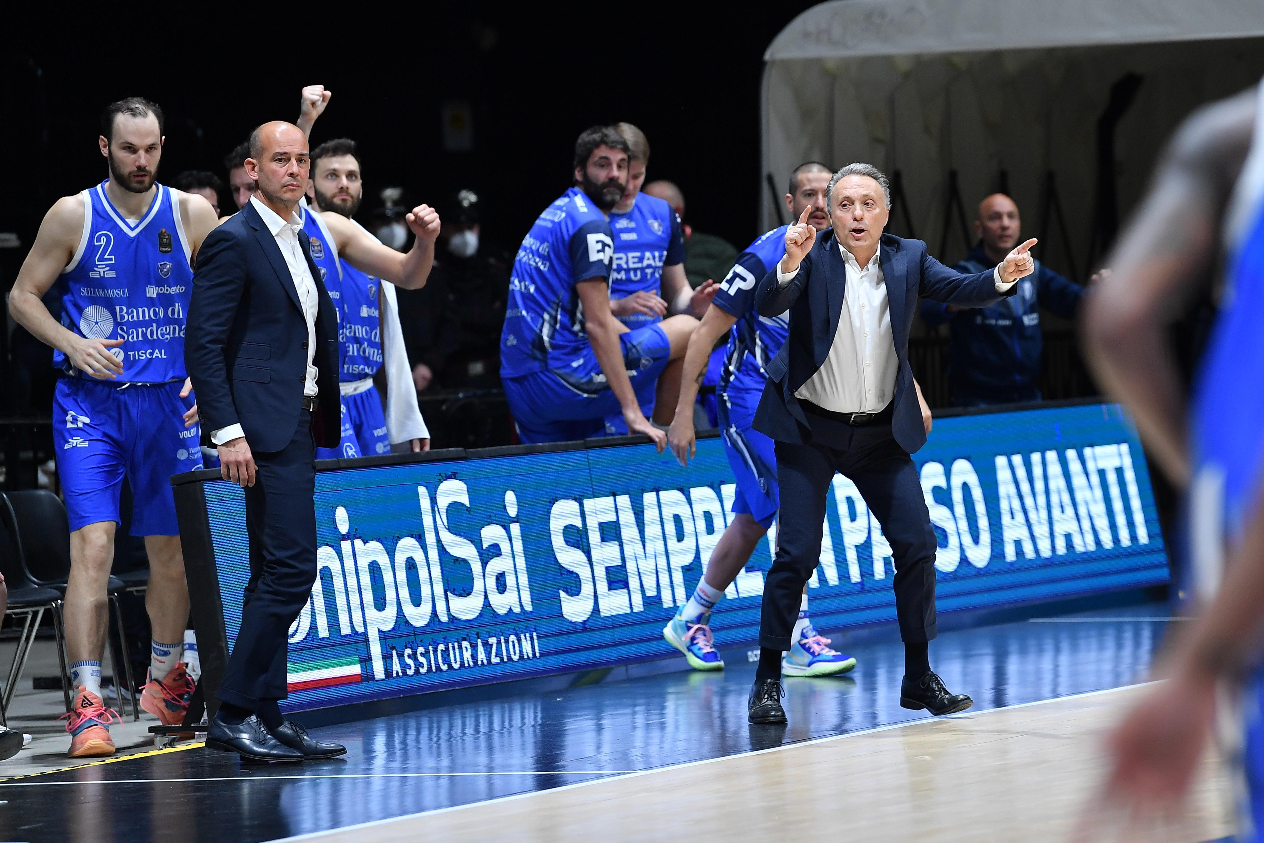 Bucchi durante la partita di Reggio