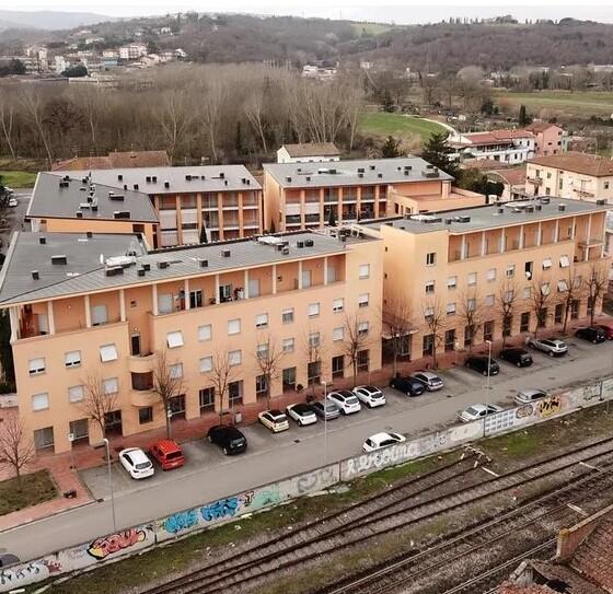 Il condominio di via Leonardo Da Vinci a Certaldo