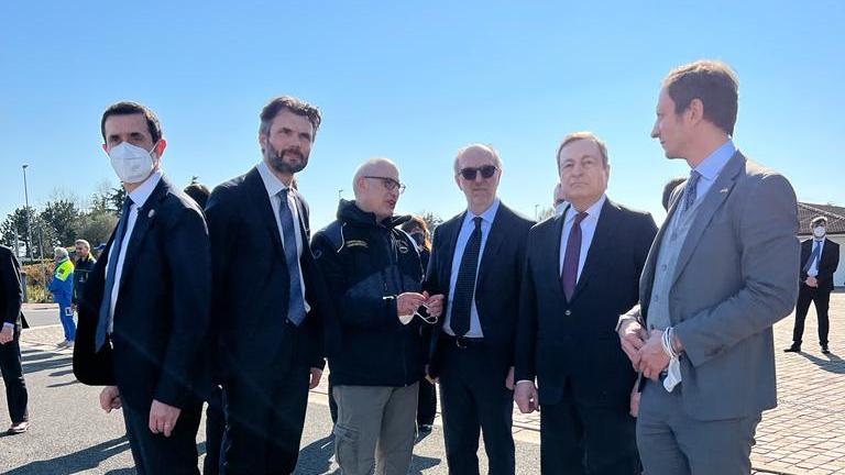 Il sindaco Matteo Biffoni insieme al premier Draghi a Palmanova