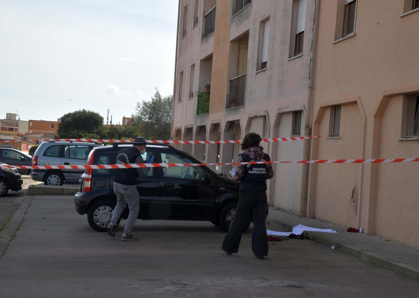 Morto l’uomo dato alle fiamme dal vicino 