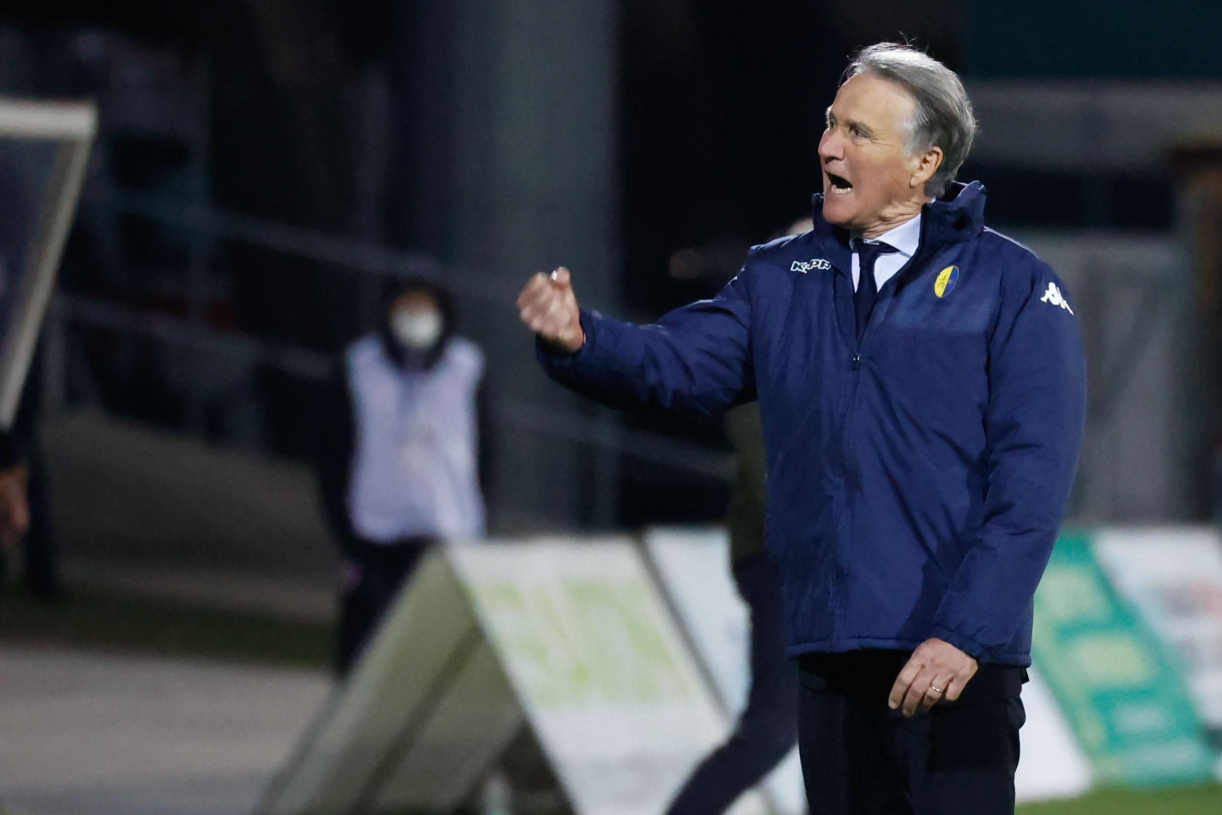 Modena, una fuga da sogno: la Reggiana pareggia a Cesena e torna a - 5