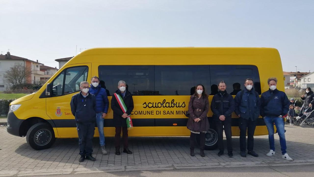 L’inaugurazione del nuovo scuolabus acquistato dal Comune di San Miniato