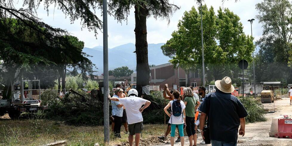 La protesta del luglio 2020 contro i lavori al parco della Montagnola