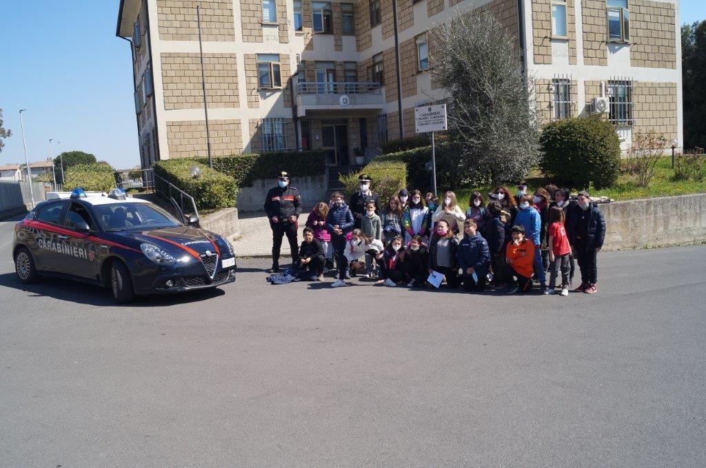 Pitigliano, alunni delle “Umberto I” in visita alla caserma dei Carabinieri