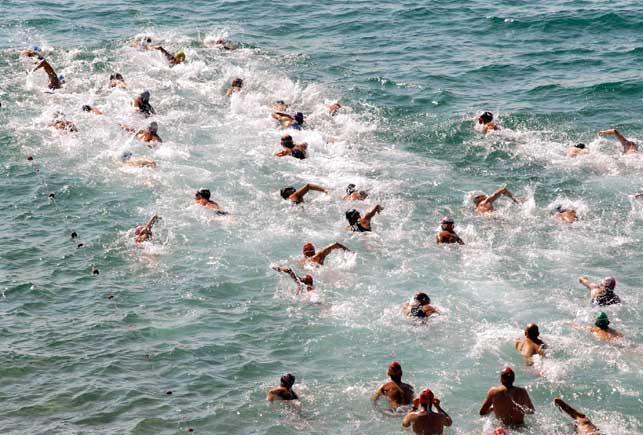 Dal grande nuoto alla vela e al ciclismo. A Piombino torna “un mare di sport” 