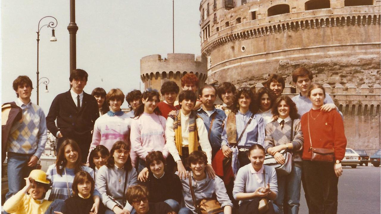 Don Baronti negli anni ’80 con i “suoi” ragazzi
