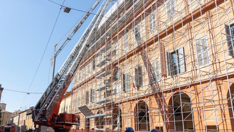 Modena. Allarme incendio al liceo artistico Venturi di via Belle Arti Lezioni sospese e 450 studenti evacuati