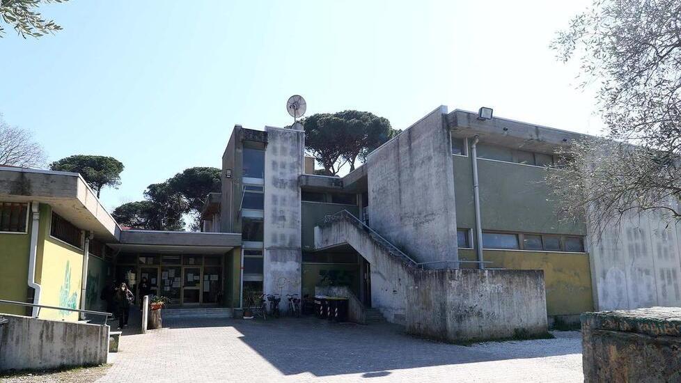 I soldi del marmo per una nuova scuola: il re del Calacata “firma” il liceo di Marina