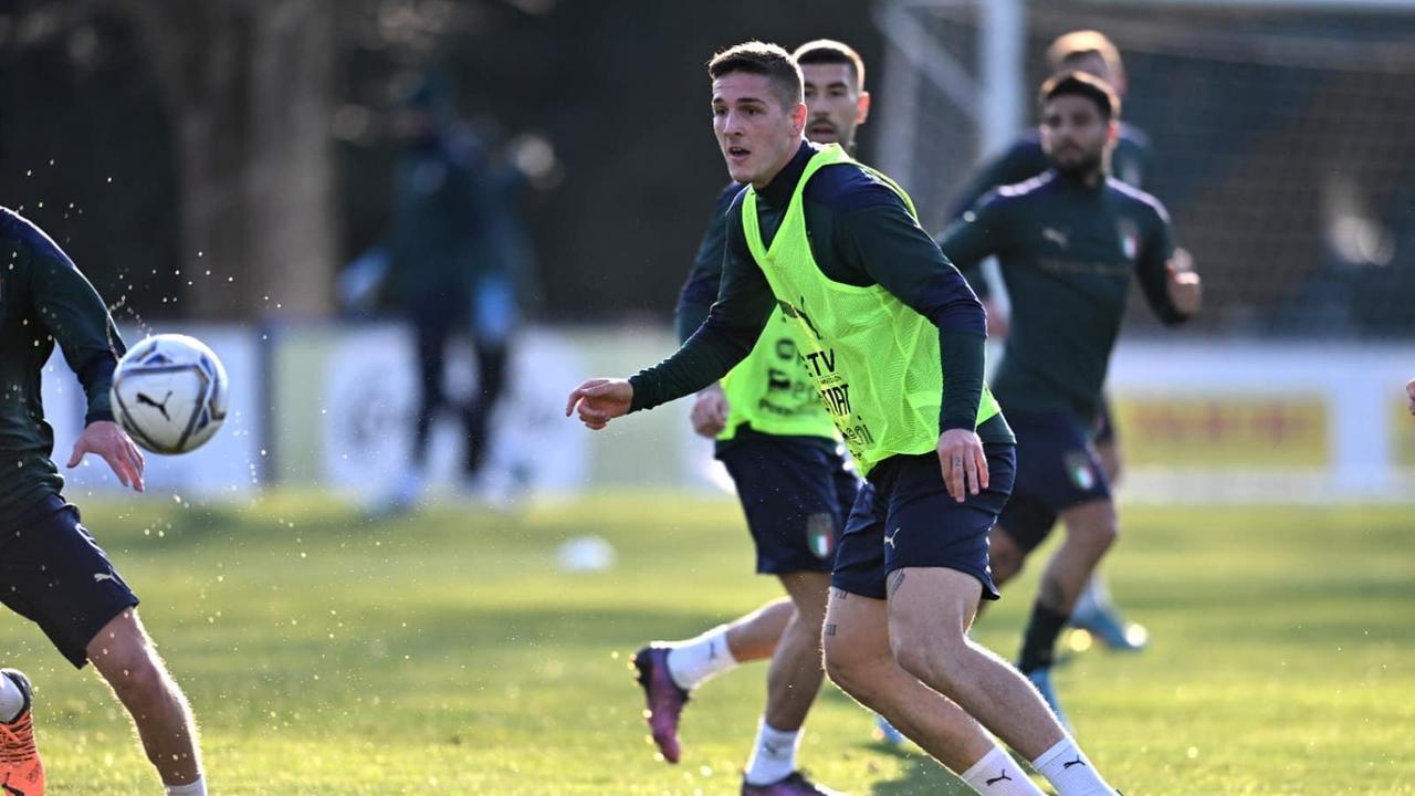 Nicolò Zaniolo durante l'allenamento della nazionale in vista della sfida contro la Macedonia: la gara vale la qualificazione ai mondiali in Qatar (Foto: Nazionale italiana)
