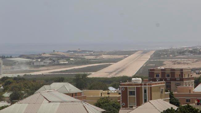 Somalia, blitz al-Shabaab all'aeroporto di Mogadiscio, due morti