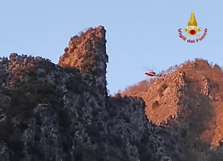 Bloccati sulle Alpi Apuane, salvati dall’elicottero