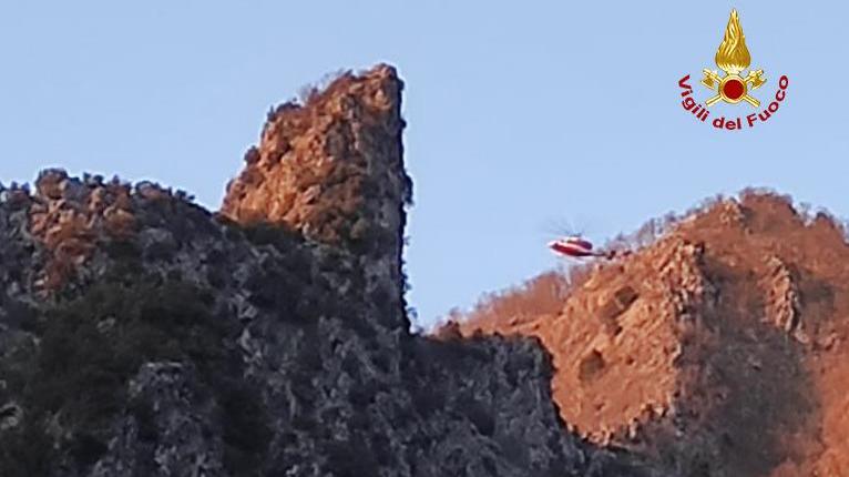 Bloccati sulle Alpi Apuane, salvati dall’elicottero