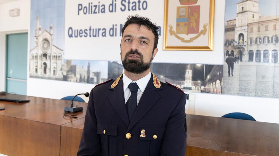 Modena, spray e rapine in discoteca: «Vittime, venite a denunciare» 