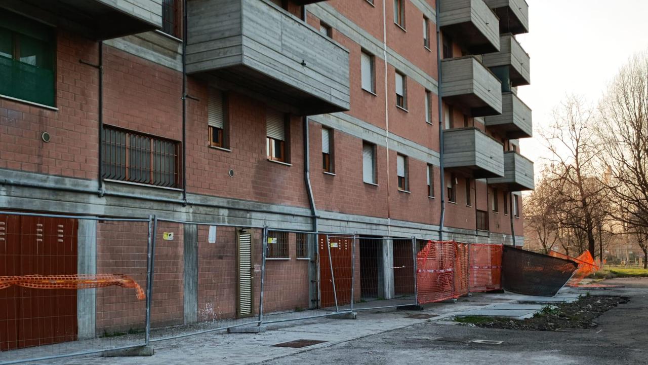 Modena, in un condominio alla Crocetta ditta sparita da mesi, famiglie disperate