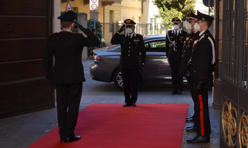 Il generale Paparella elogia l’impegno dei carabinieri reggiani