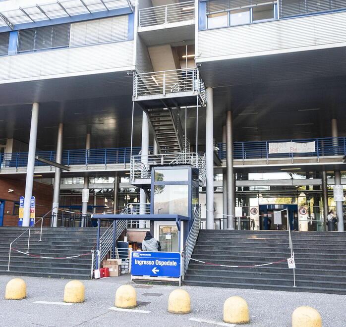 Novantenne muore col Covid all'ospedale Versilia. E i nuovi positivi restano alti - I dati 