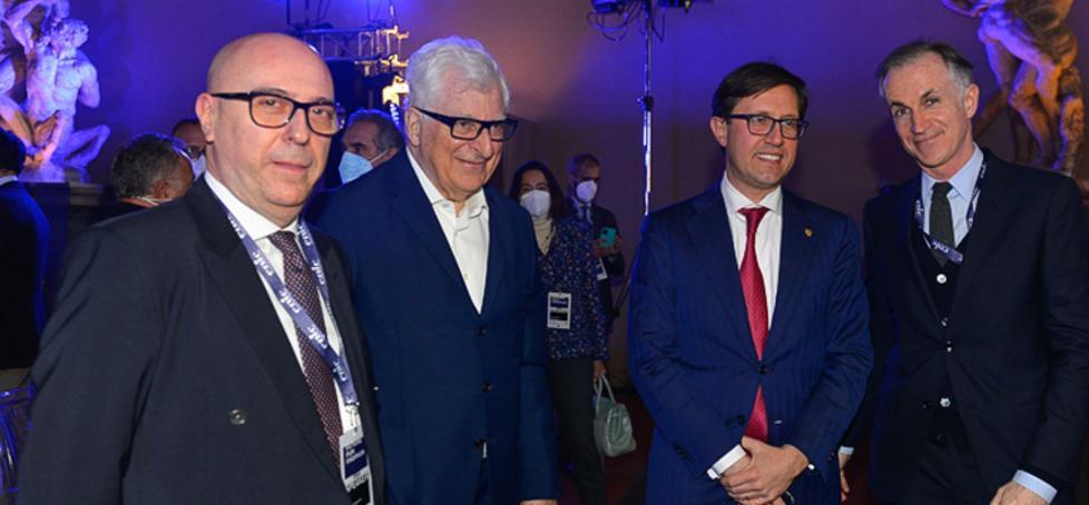 Moda, il gigante Prada e l’Sos per i piccoli: «Si intervenga come si è fatto per il Covid» 
