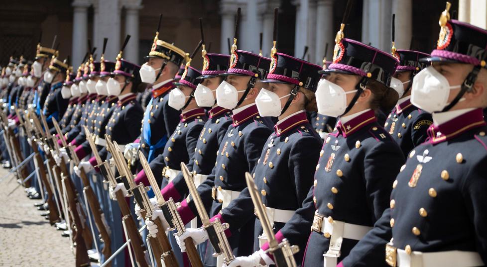 Modena. «Sobrietà, rigore e fraternità» Così ha giurato il 203° corso cadetti dell'Accademia Militare