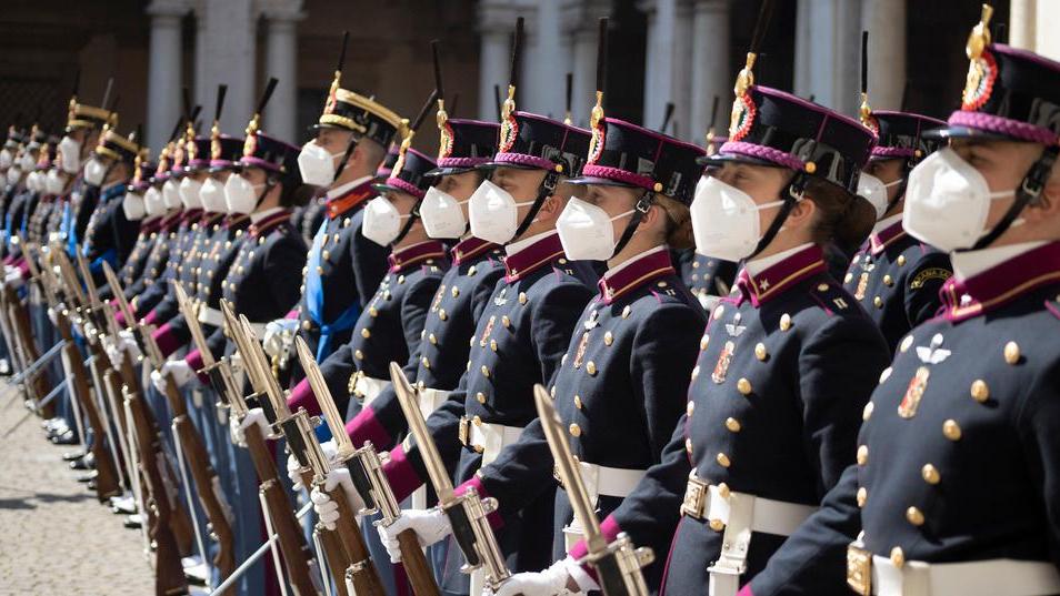 Modena. «Sobrietà, rigore e fraternità» Così ha giurato il 203° corso cadetti dell'Accademia Militare