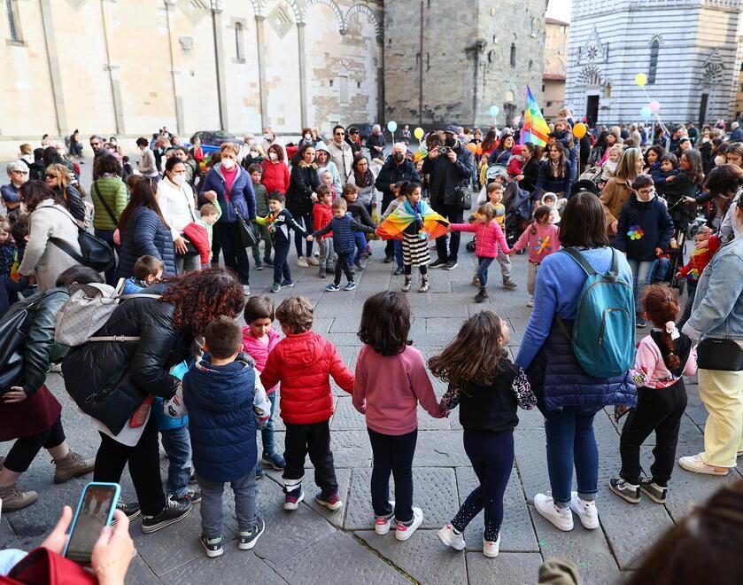 Una bella immagine della manifestazione dei bambini