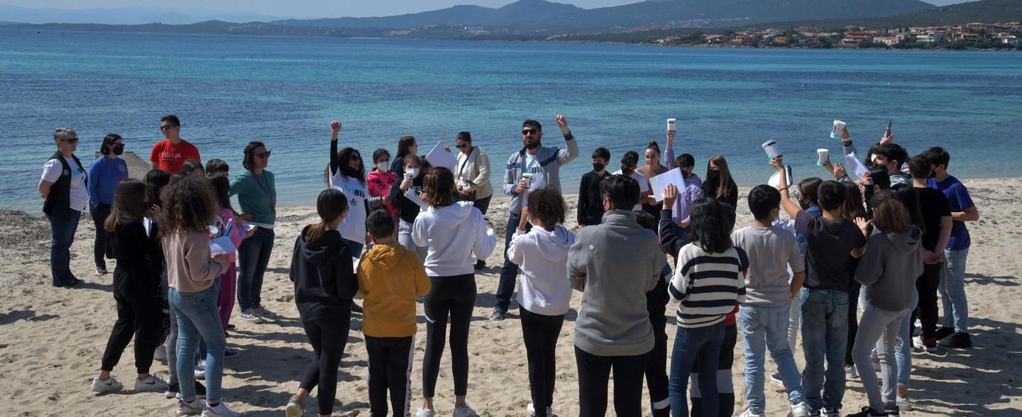 Golfo Aranci, lezione in spiaggia con Cousteau 