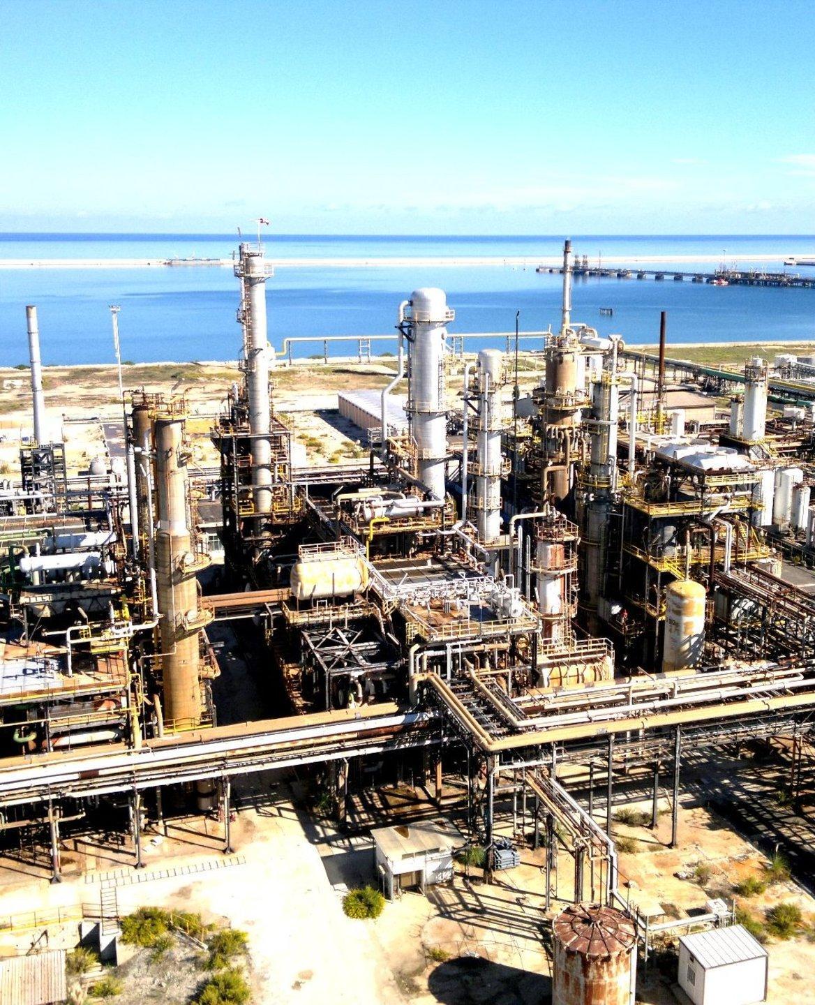 Il sindaco di Porto Torres: «Via dal porto industriale le vecchie infrastrutture» 