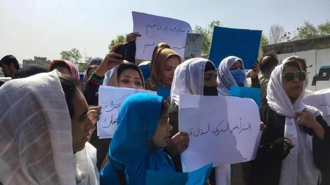 Afghanistan: corteo a Kabul per riapertura scuole femminili