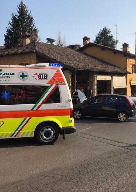 Serramazzoni. Scontro auto-moto: 26enne a Baggiovara 