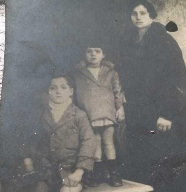 Da Ambrogio a Genova una storia di famiglia ricostruita faticosamente E ora è diventata un libro