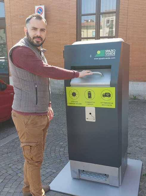 Pontedera, cestini smart e nuove piante per battere il degrado ai Villaggi e alla stazione 