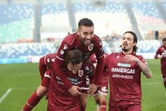 Rossi e D'Angelo festeggiano Zamparo che ha appena segnato