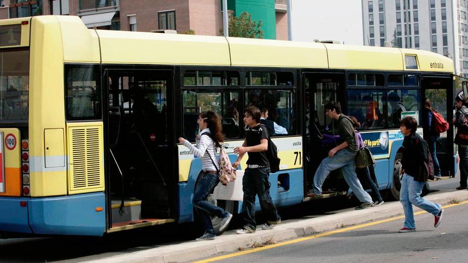Modena «Mio figlio multato per 65 euro Ma aveva diritto al bus gratis»