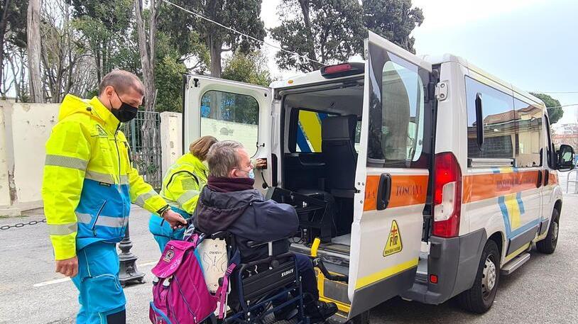 Misericordia di via Verdi, chi sono gli angeli del soccorso che vestono di giallo