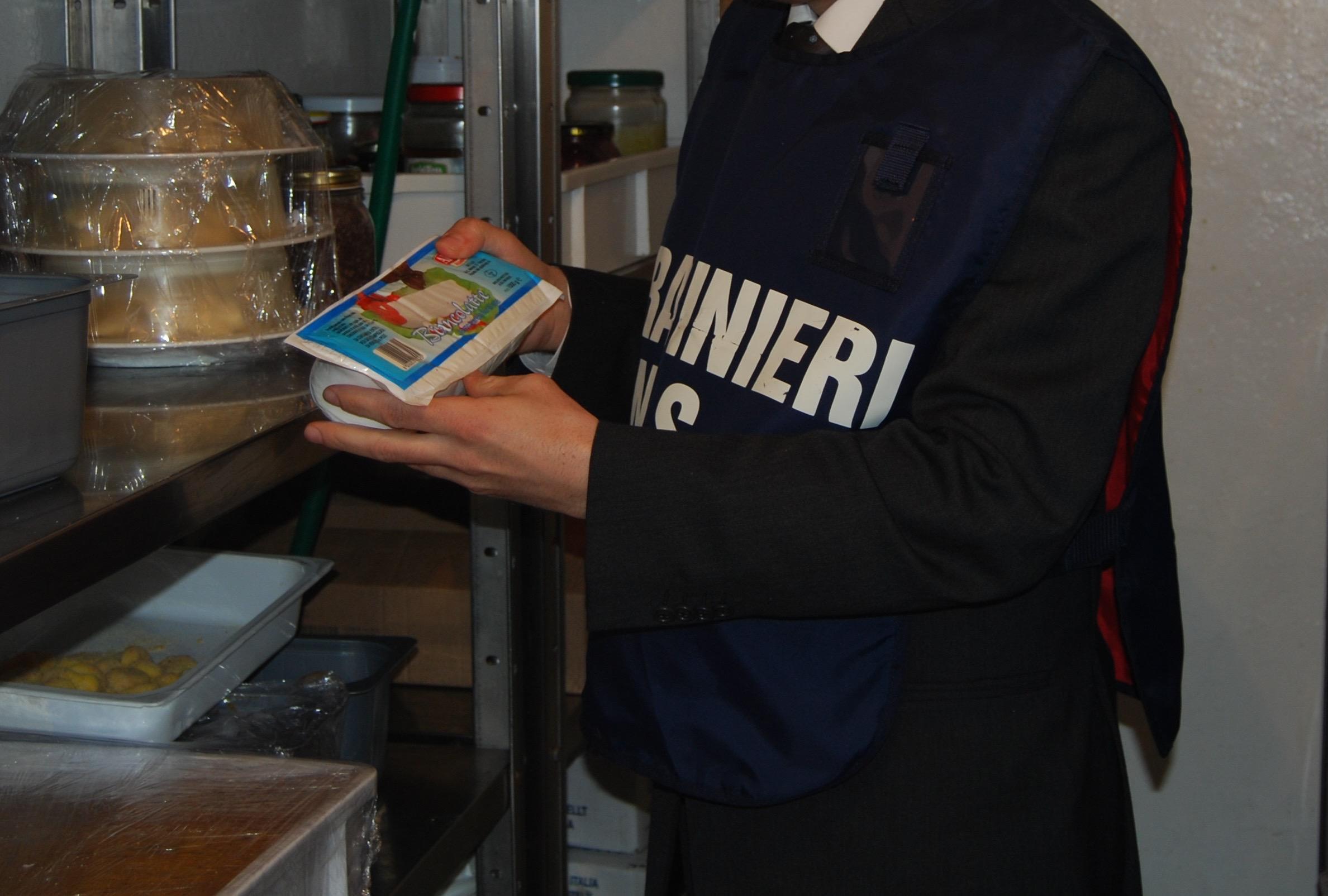 Cagliari, carenze igieniche in un circolo privato scoperte dai Nas 