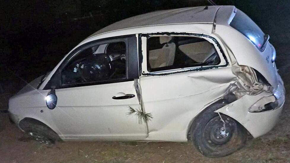 Sbanda e finisce con l’auto nella scarpata, 24enne di Venturina in rianimazione