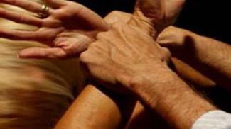Ploaghe, botte alla ex dentro l’auto: condannato un 55enne