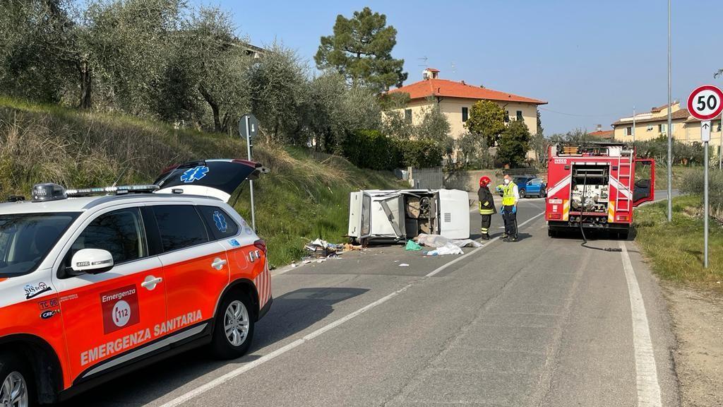 Montespertoli, morto in un incidente. Gravissima la moglie