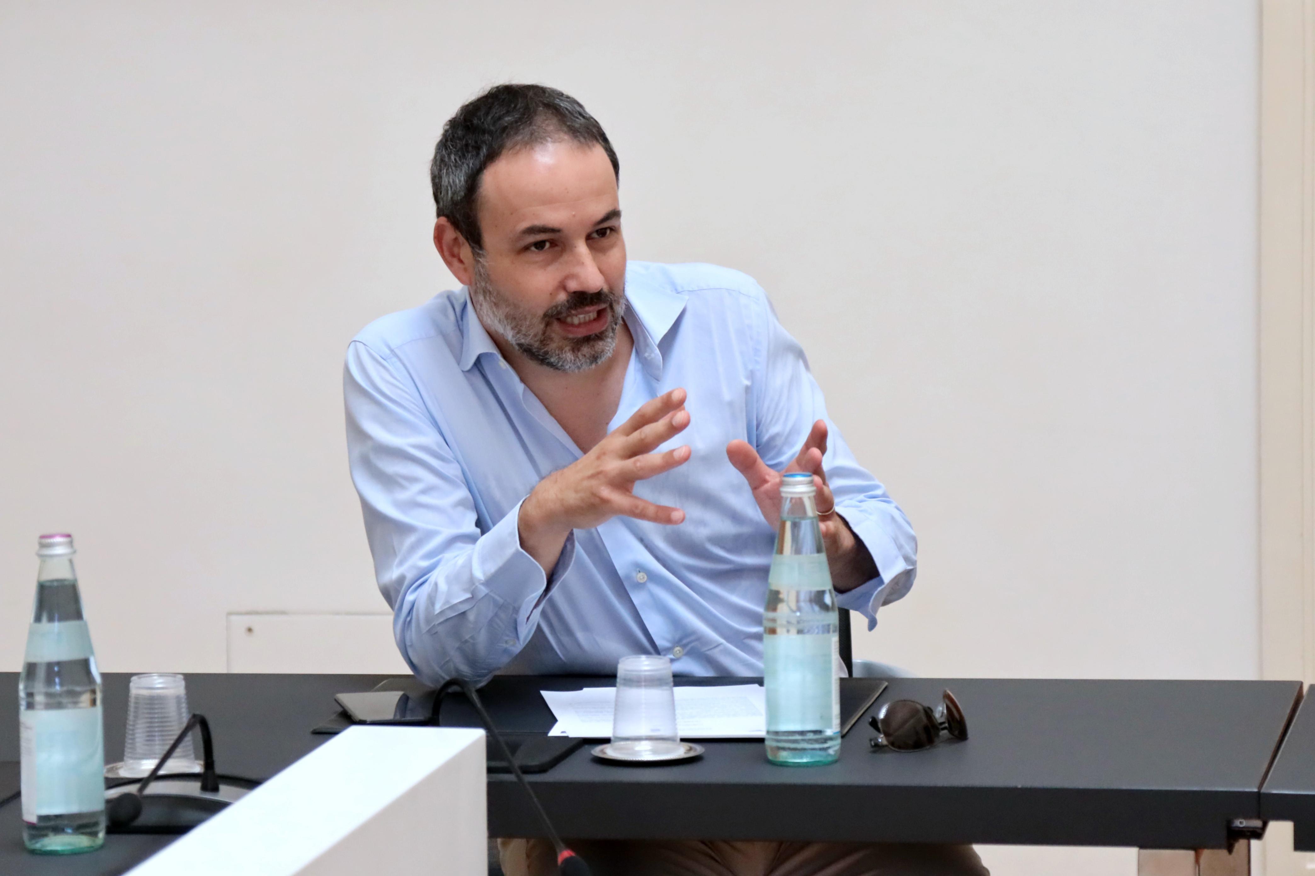 Carpi, scontro in aula sul caso Morelli. Il sindaco Bellelli: «Dossieraggio pieno di falsità» 