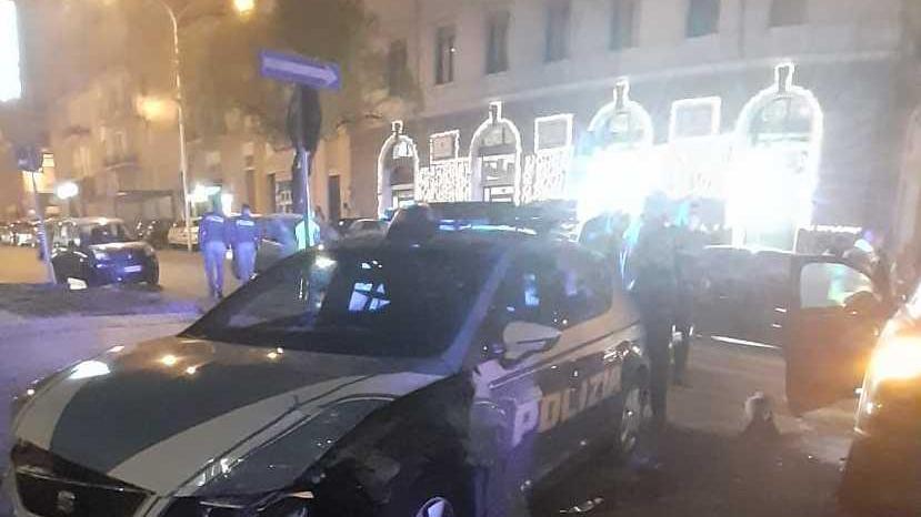 Sassari, non si ferma allo stop e si schianta contro la polizia