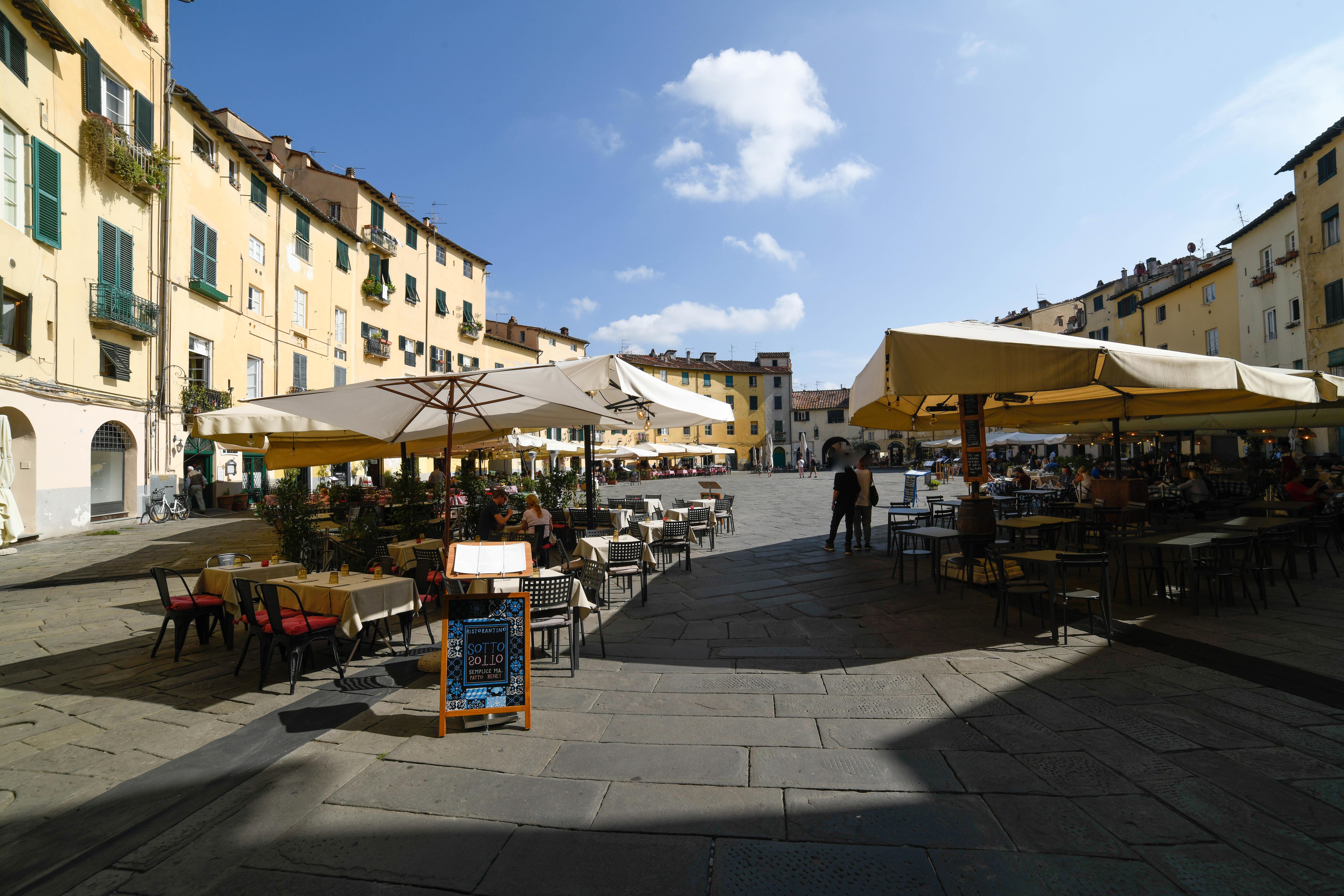 Lucca, il suolo pubblico torna a pagamento e Confcommercio attacca il Comune 