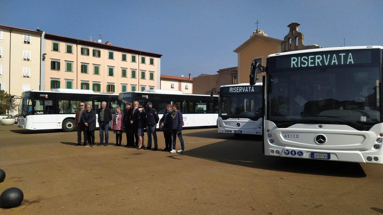 In pensione i vecchi bus arancioni. Ecco i nuovi mezzi che circoleranno a Livorno