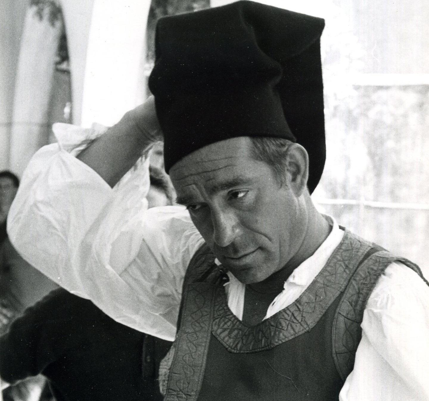 Ugo Tognazzi nei panni di Efisio Mulas