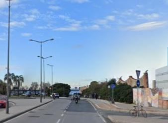 Preso a calci mentre è in bici, 67enne cade e batte la testa: «Mi ha colpito all'improvviso, dal nulla»