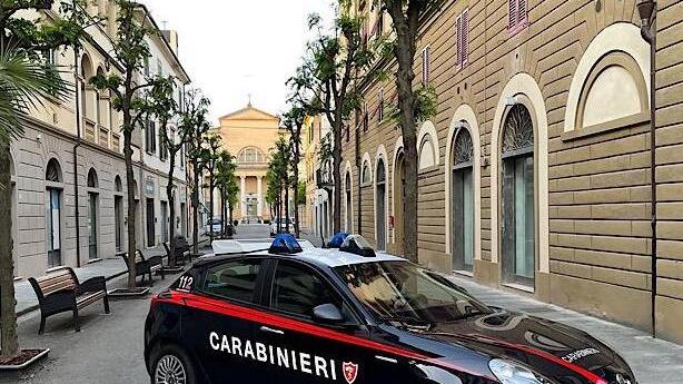 È ai domiciliari ma esce di casa: «Meglio il carcere che litigare con la fidanzata»