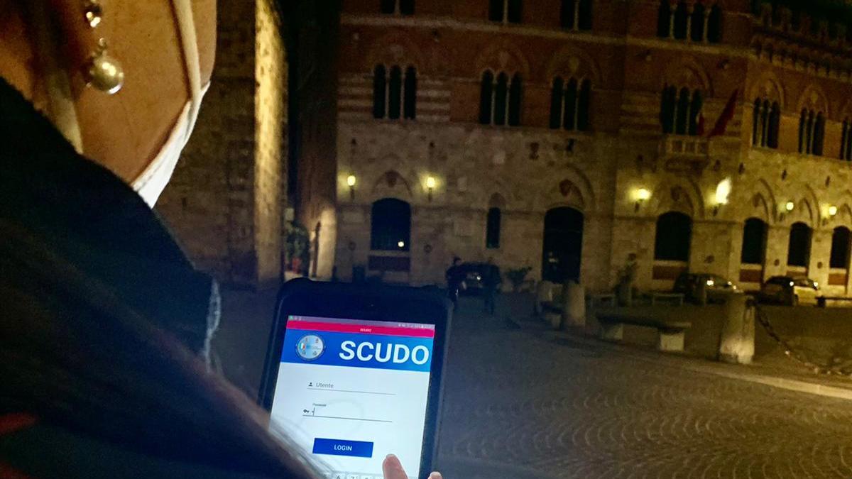 Grosseto: lite fra conviventi nella notte, lei chiama la Polizia